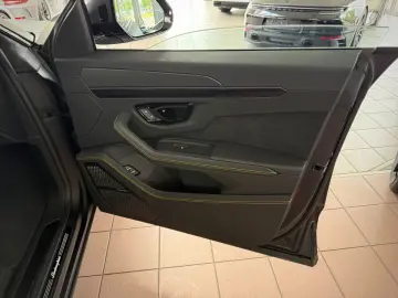 LAMBORGHINI Urus S MATT-LACK PANO B&O STYLE NIGHTVISION