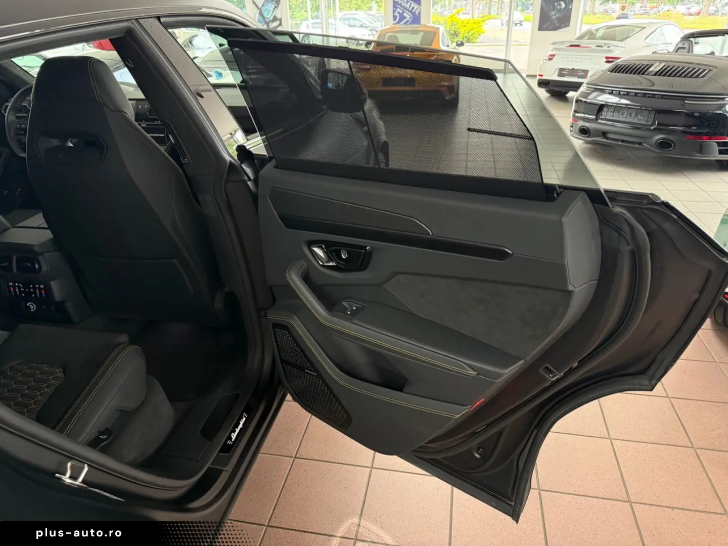 LAMBORGHINI Urus S MATT-LACK PANO B&O STYLE NIGHTVISION