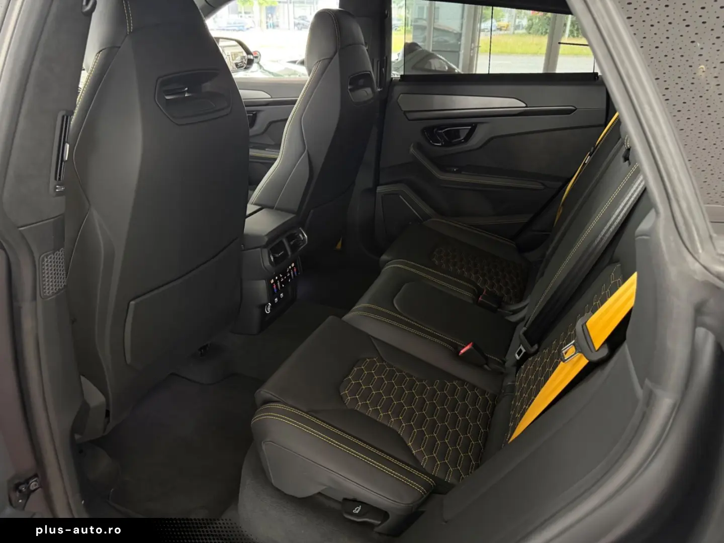 LAMBORGHINI Urus S MATT-LACK PANO B&O STYLE NIGHTVISION