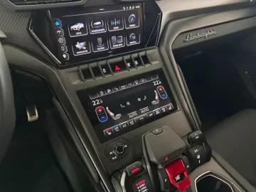 LAMBORGHINI Urus S MATT-LACK PANO B&O STYLE NIGHTVISION