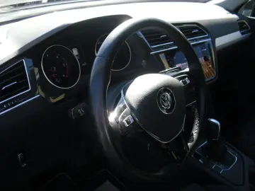 VW Tiguan Comfortline  PDC Kamera  SHZG Massagesitz