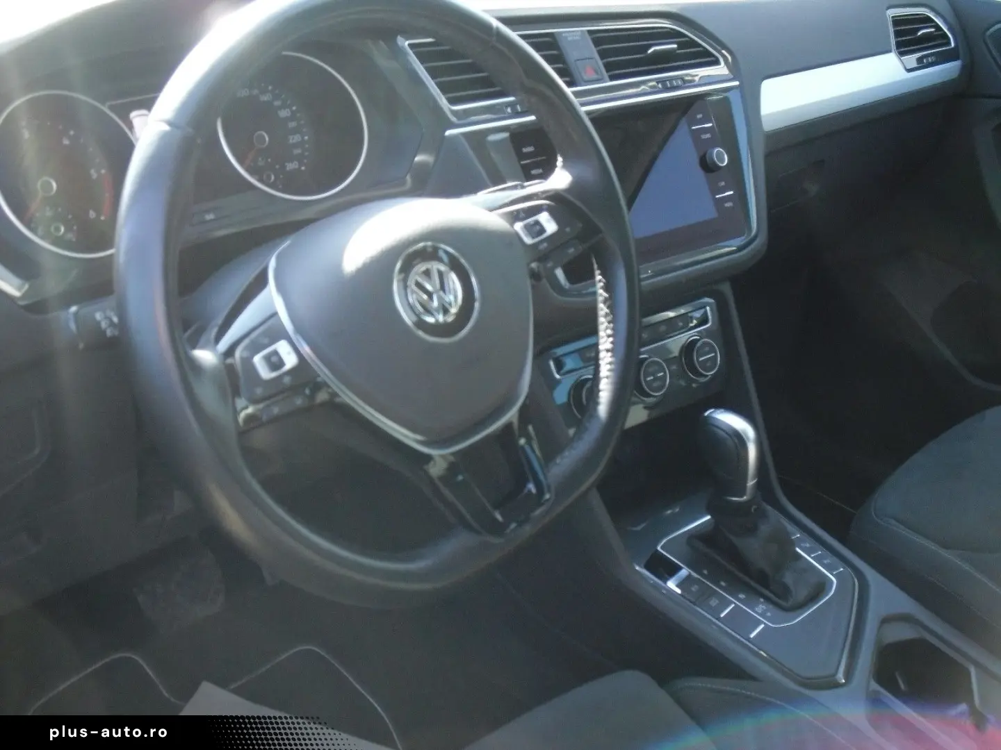 VW Tiguan Comfortline  PDC Kamera  SHZG Massagesitz