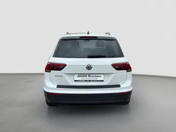 VW Tiguan 2.0 TDI NAVI PDC AHK TEMPOMAT Klima Navi