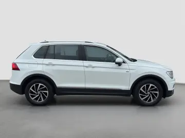 VW Tiguan 2.0 TDI NAVI PDC AHK TEMPOMAT Klima Navi