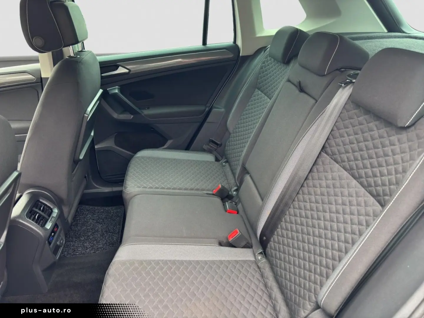 VW Tiguan 2.0 TDI NAVI PDC AHK TEMPOMAT Klima Navi
