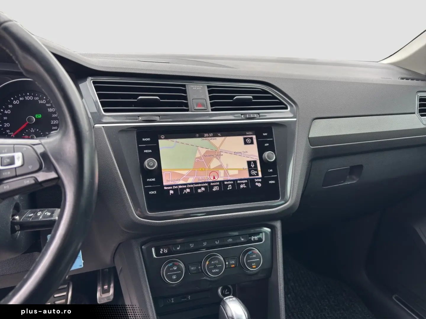 VW Tiguan 2.0 TDI NAVI PDC AHK TEMPOMAT Klima Navi