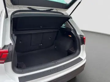 VW Tiguan 2.0 TDI NAVI PDC AHK TEMPOMAT Klima Navi