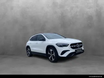 MERCEDES-BENZ GLA 200 d 4M Progressive Pano AHK Muti…
