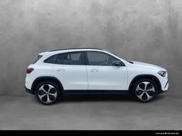 MERCEDES-BENZ GLA 200 d 4M Progressive Pano AHK Muti…