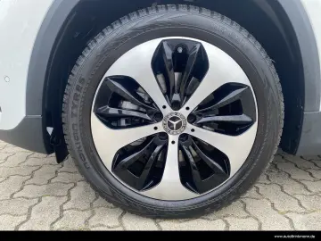 MERCEDES-BENZ GLA 200 d 4M Progressive Pano AHK Muti…