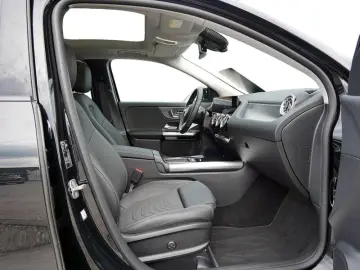 MERCEDES-BENZ GLA 220 4M   NIGHT PROGRESSIVE MEMO 360 DISTR