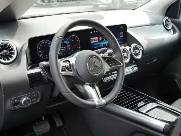 MERCEDES-BENZ GLA 220 4M   NIGHT PROGRESSIVE MEMO 360 DISTR
