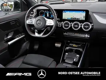 MERCEDES-BENZ GLA 220 d 4M AMG PANO HUD 360 STANDH. NIGHT