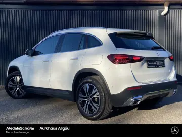 MERCEDES-BENZ GLA 220 d 4M Progressive Pano 360  Dis…