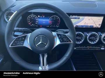 MERCEDES-BENZ GLA 220 d 4M Progressive Pano 360  Dis…