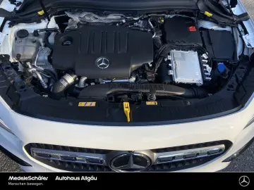 MERCEDES-BENZ GLA 220 d 4M Progressive Pano 360  Dis…