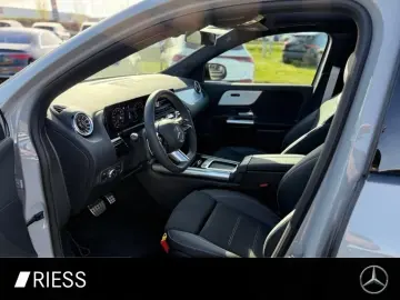 MERCEDES-BENZ GLA 200 d 4M AMG Sport Night Pano AHK …