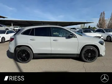MERCEDES-BENZ GLA 200 d 4M AMG Sport Night Pano AHK …