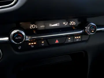 Mazda CX-30 e-SKYACTIV X186 AWD AT MHEV Takumi