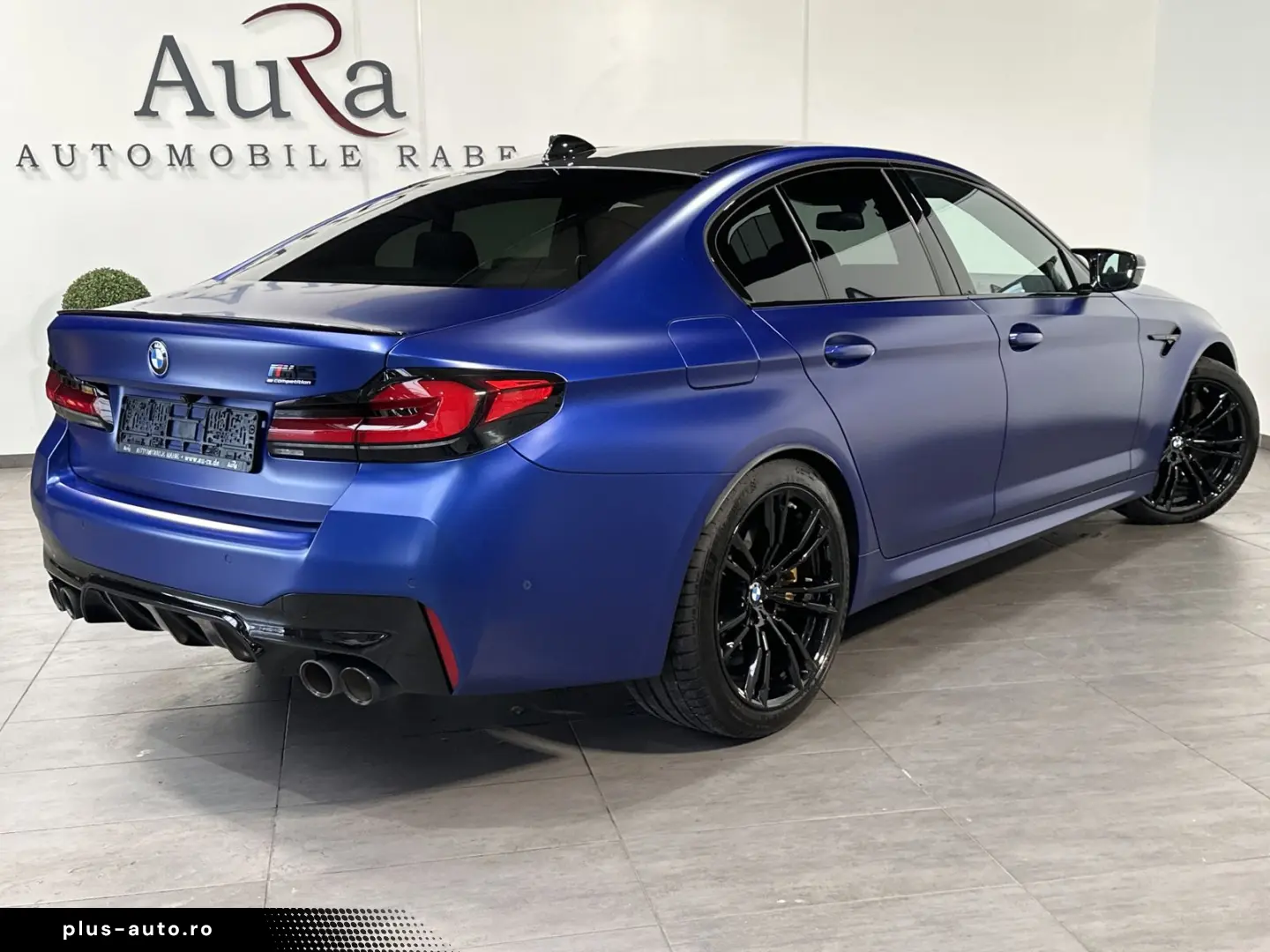 BMW M5 Competition NAV LED
