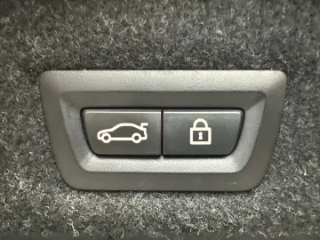BMW M5 Competition NAV LED