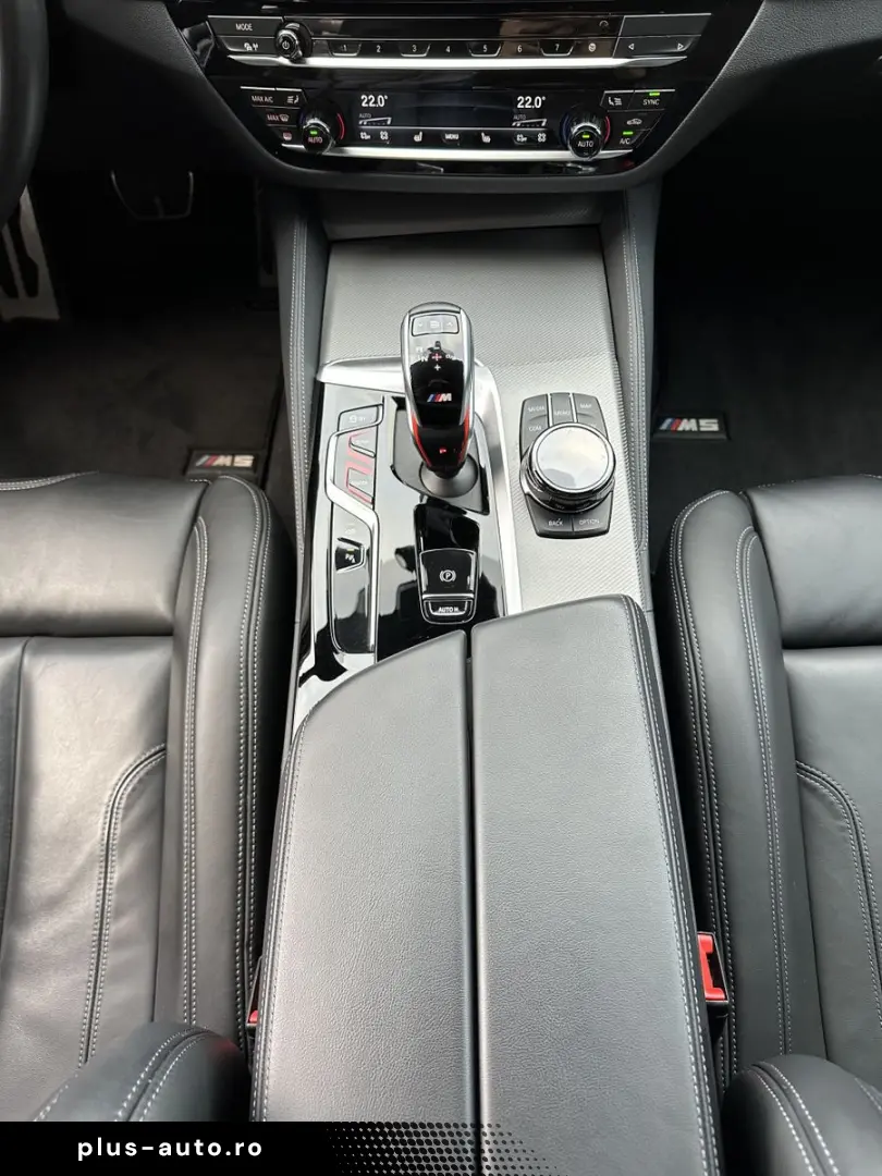 BMW M5 Competition NAV LED