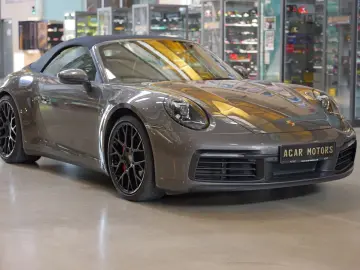 PORSCHE 992 Carrera Cabriolet