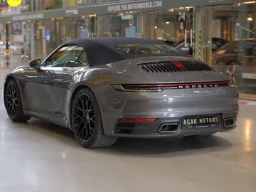 PORSCHE 992 Carrera Cabriolet