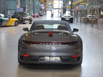 PORSCHE 992 Carrera Cabriolet
