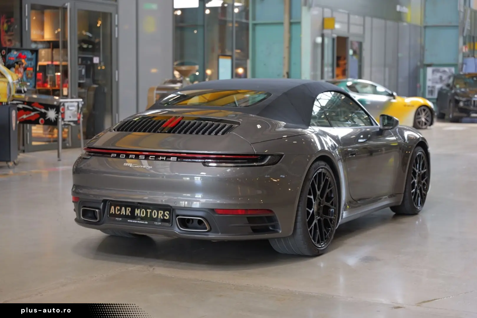 PORSCHE 992 Carrera Cabriolet
