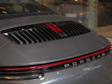 PORSCHE 992 Carrera Cabriolet