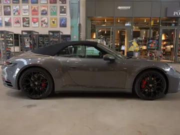 PORSCHE 992 Carrera Cabriolet
