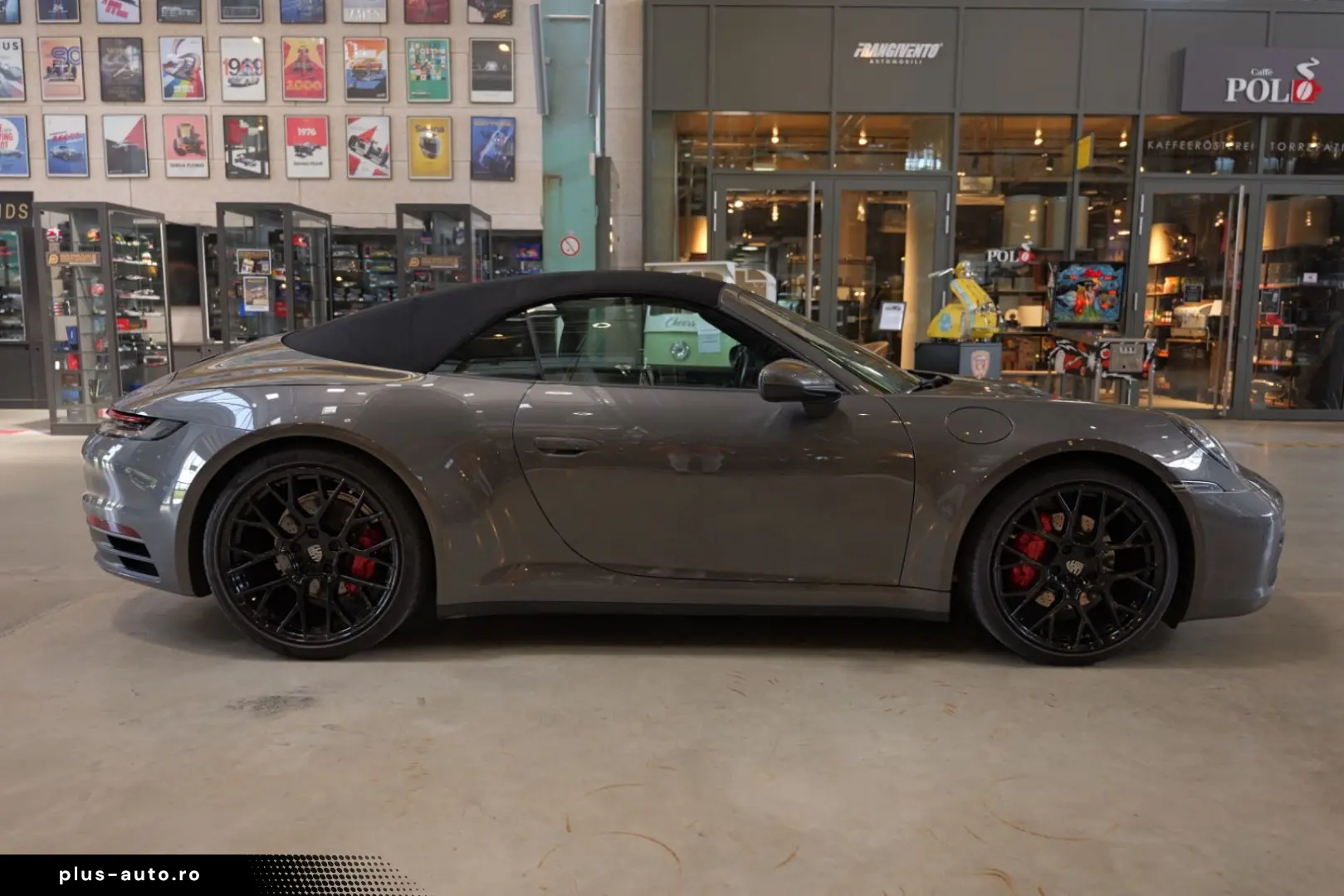 PORSCHE 992 Carrera Cabriolet