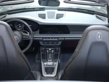 PORSCHE 992 Carrera Cabriolet