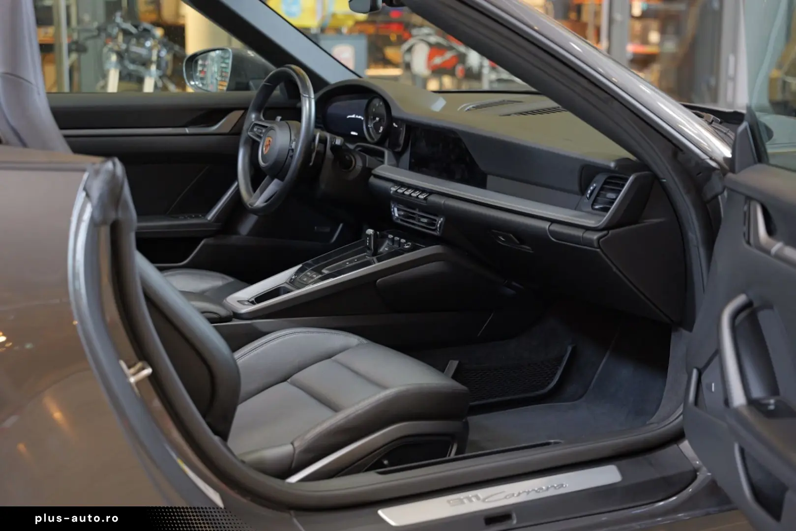 PORSCHE 992 Carrera Cabriolet