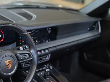 PORSCHE 992 Carrera Cabriolet