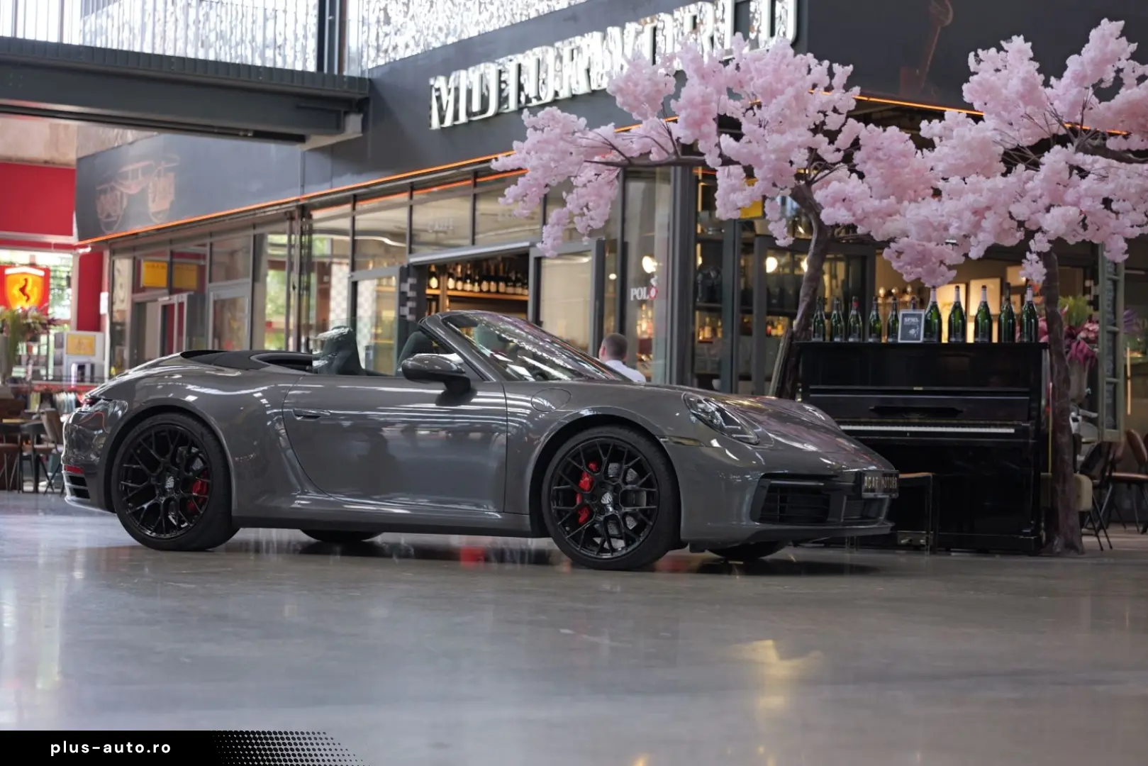 PORSCHE 992 Carrera Cabriolet