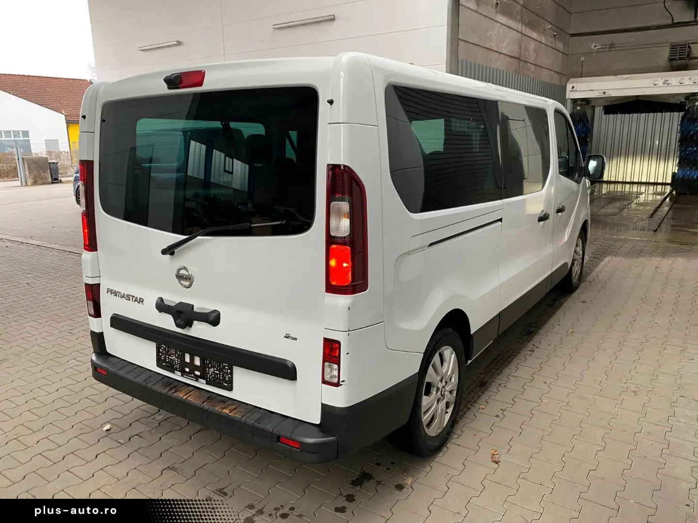 NISSAN Primastar Kombi L2H1 3 0t Tekna DCT Design