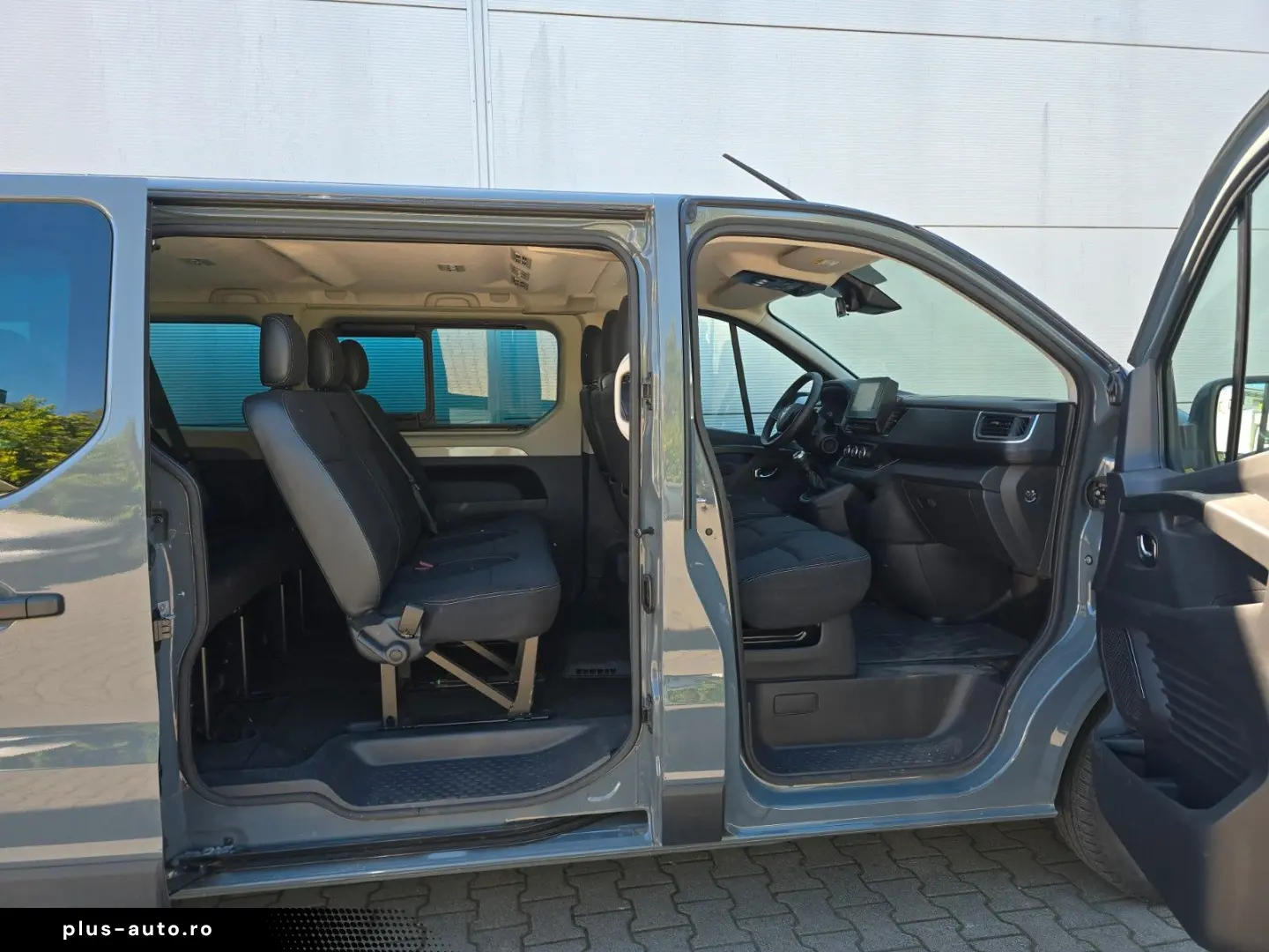 RENAULT Trafic Combi L2H1 Life (9-Sitze Kamera)