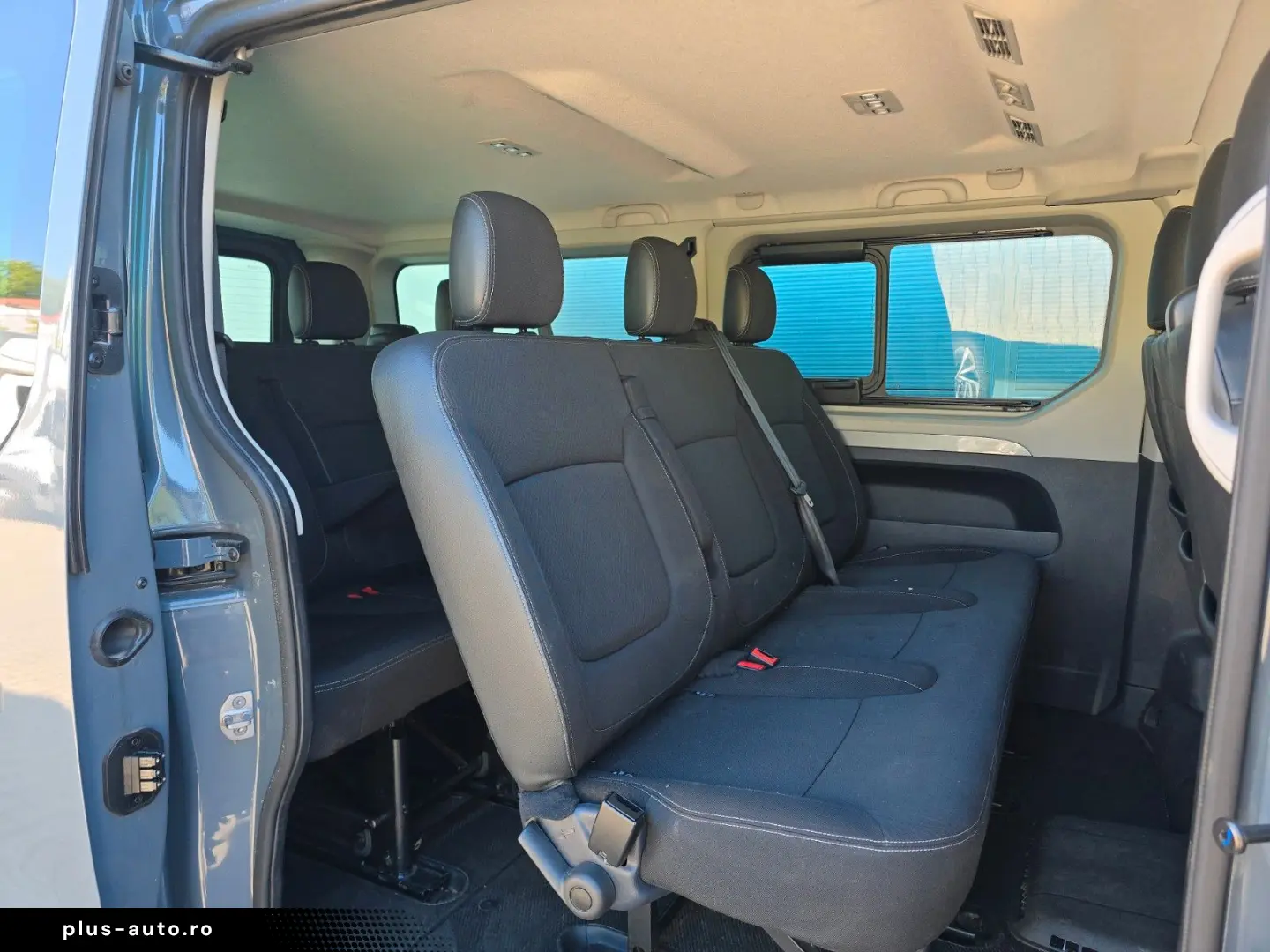 RENAULT Trafic Combi L2H1 Life (9-Sitze Kamera)