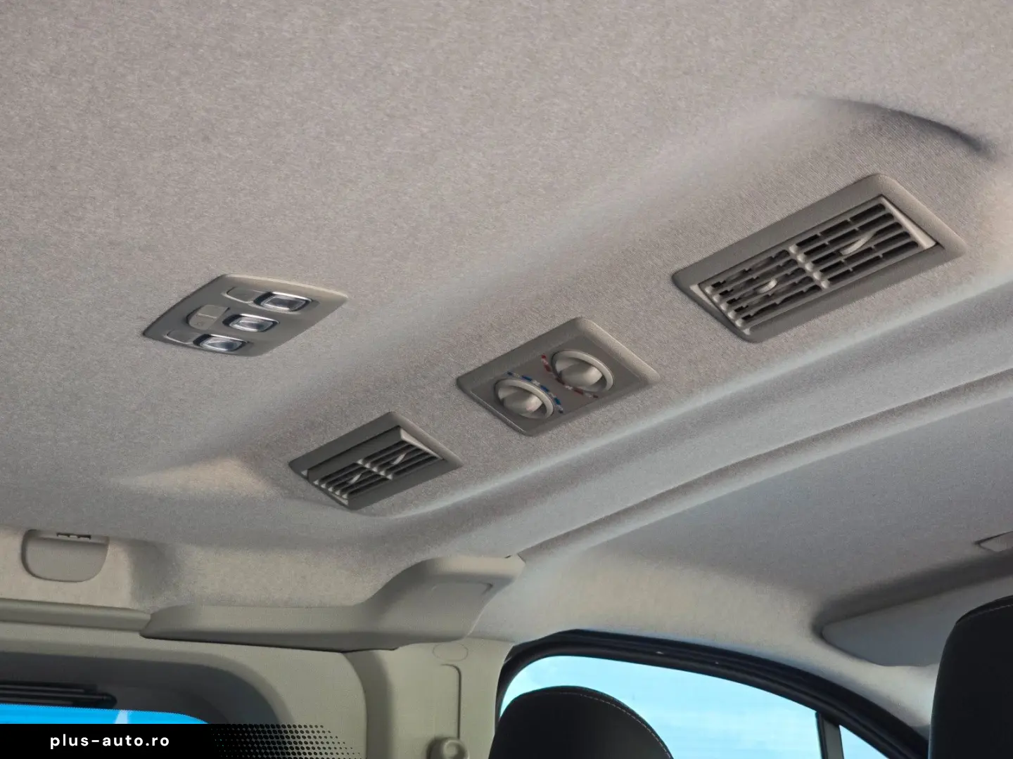 RENAULT Trafic Combi L2H1 Life (9-Sitze Kamera)