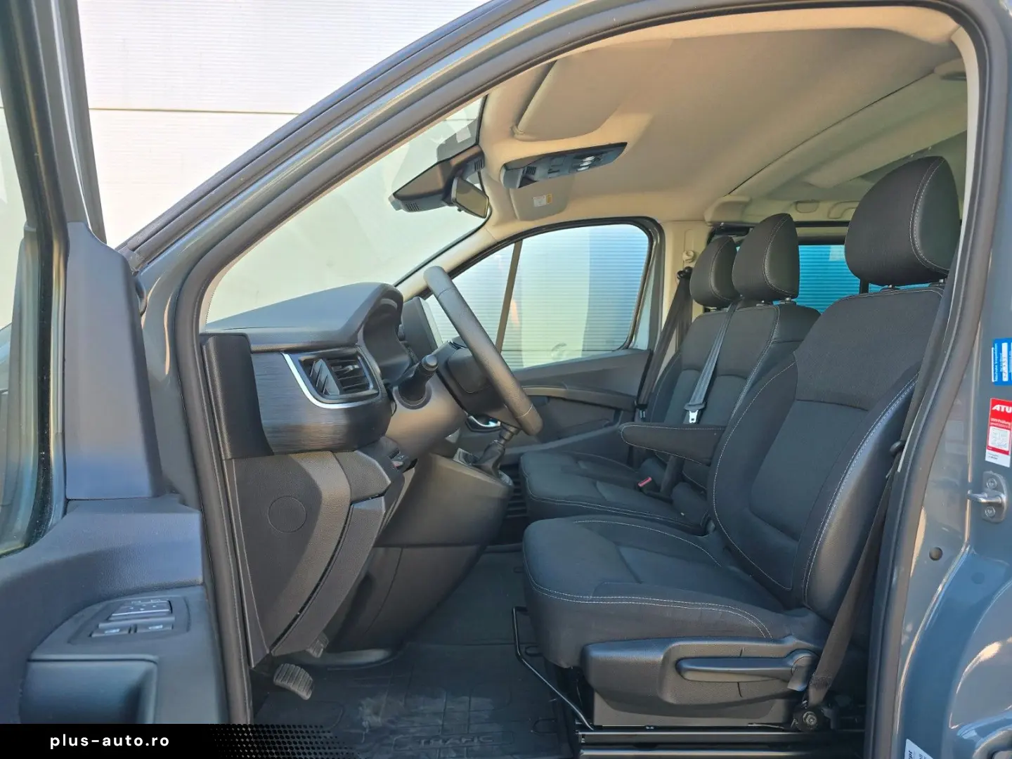 RENAULT Trafic Combi L2H1 Life (9-Sitze Kamera)
