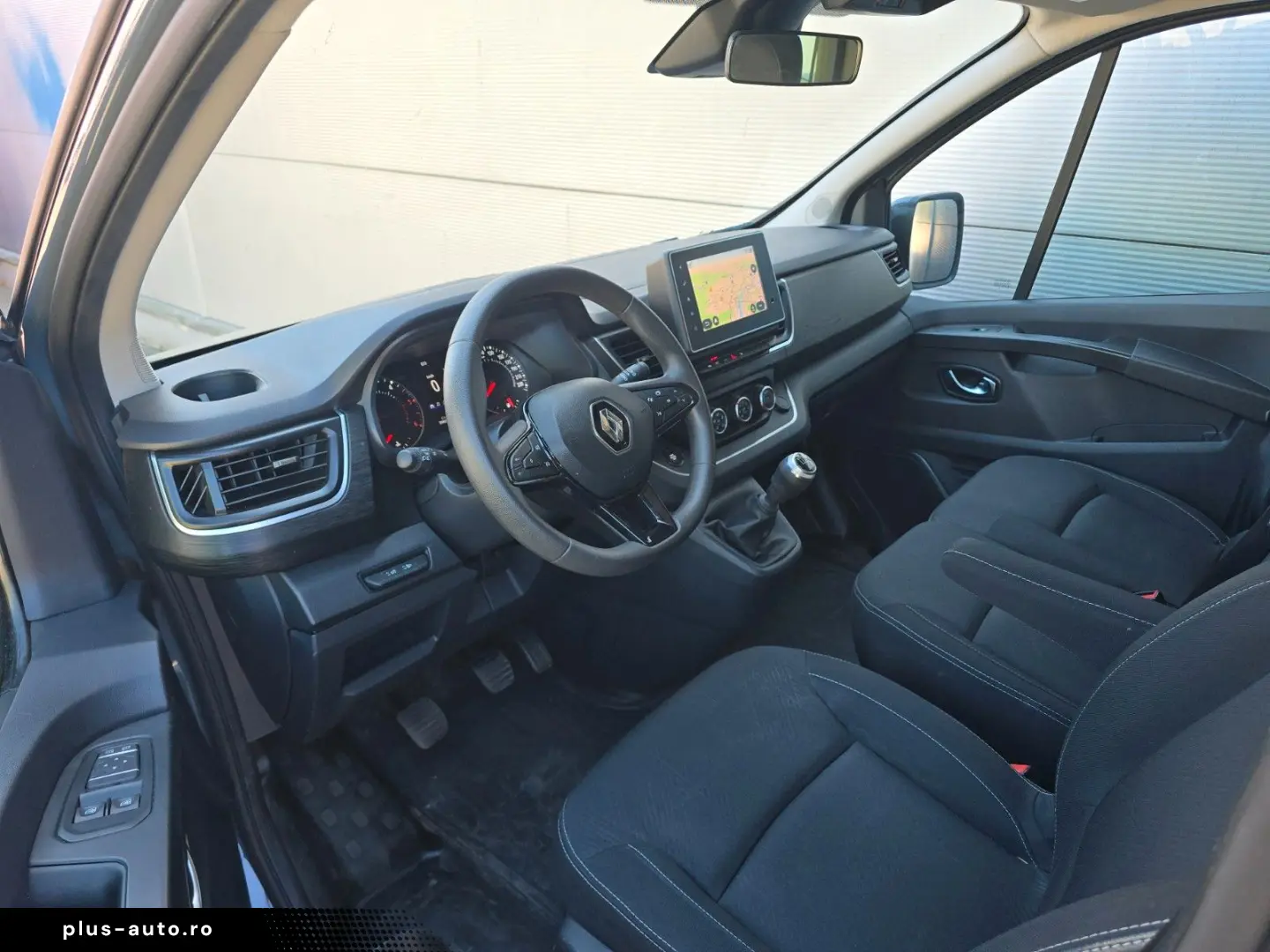 RENAULT Trafic Combi L2H1 Life (9-Sitze Kamera)