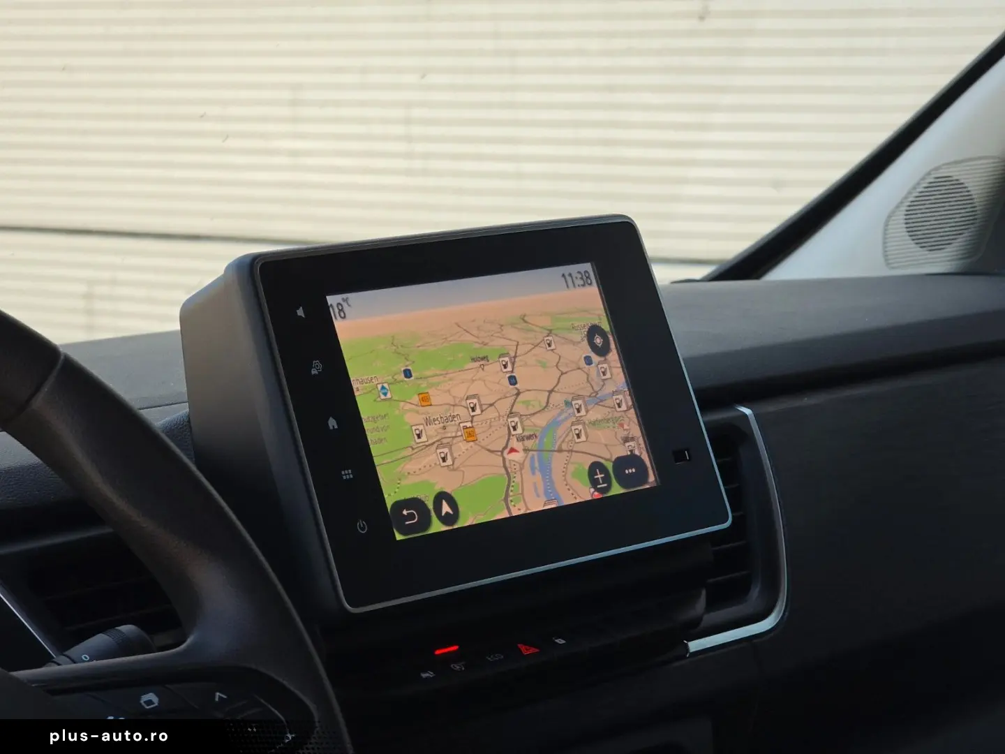 RENAULT Trafic Combi L2H1 Life (9-Sitze Kamera)