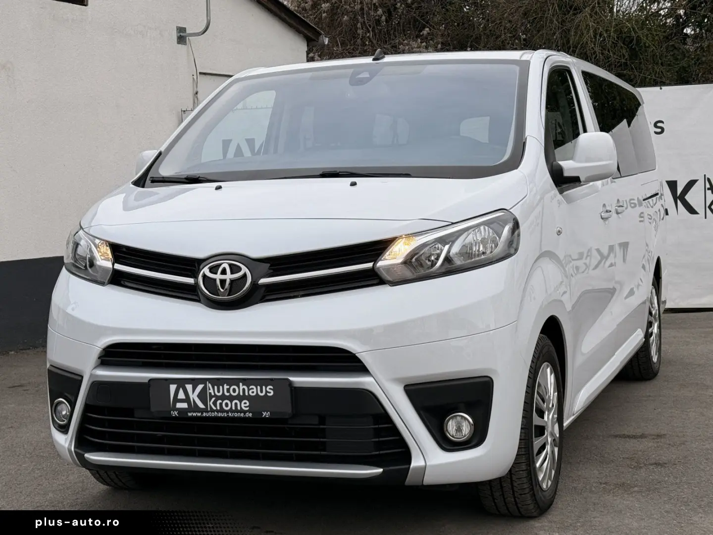 TOYOTA Proace Verso 2.0 D-4D L2 LANG  9-SITZER  STANDHE