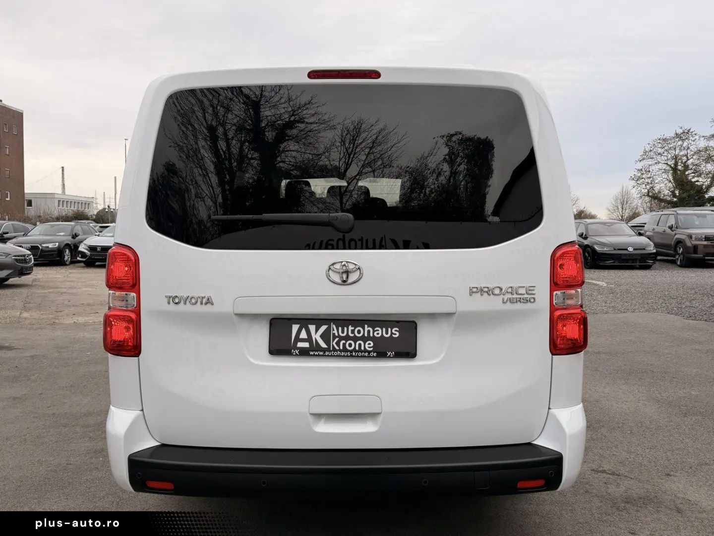 TOYOTA Proace Verso 2.0 D-4D L2 LANG  9-SITZER  STANDHE