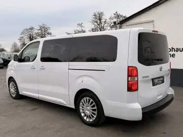 TOYOTA Proace Verso 2.0 D-4D L2 LANG  9-SITZER  STANDHE