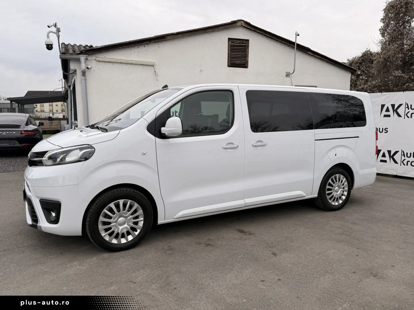 TOYOTA Proace Verso 2.0 D-4D L2 LANG  9-SITZER  STANDHE