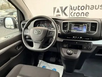 TOYOTA Proace Verso 2.0 D-4D L2 LANG  9-SITZER  STANDHE
