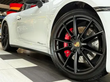 PORSCHE 911 Targa 4S Lift   Sport-Chrono   SitzKlima